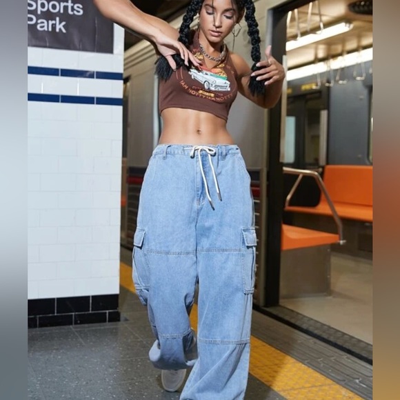 NWOT blue low rise cargo jeans size L - Picture 4 of 5